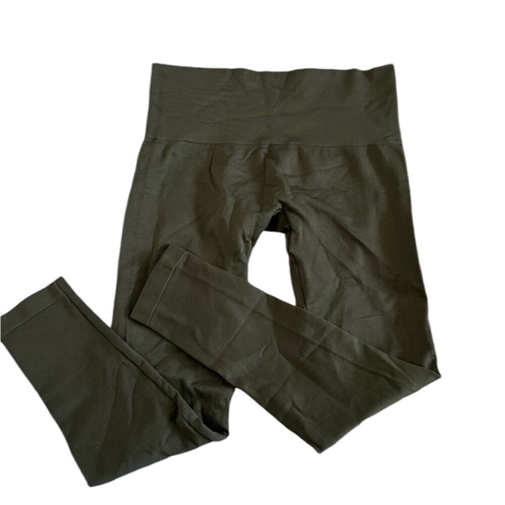 Maurices Ultra Sculpt High Rise Army Green Thick Knit Crop Leggings Pants Size L